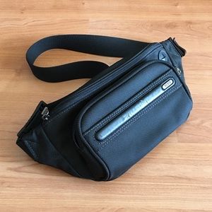tumi fanny pack mens